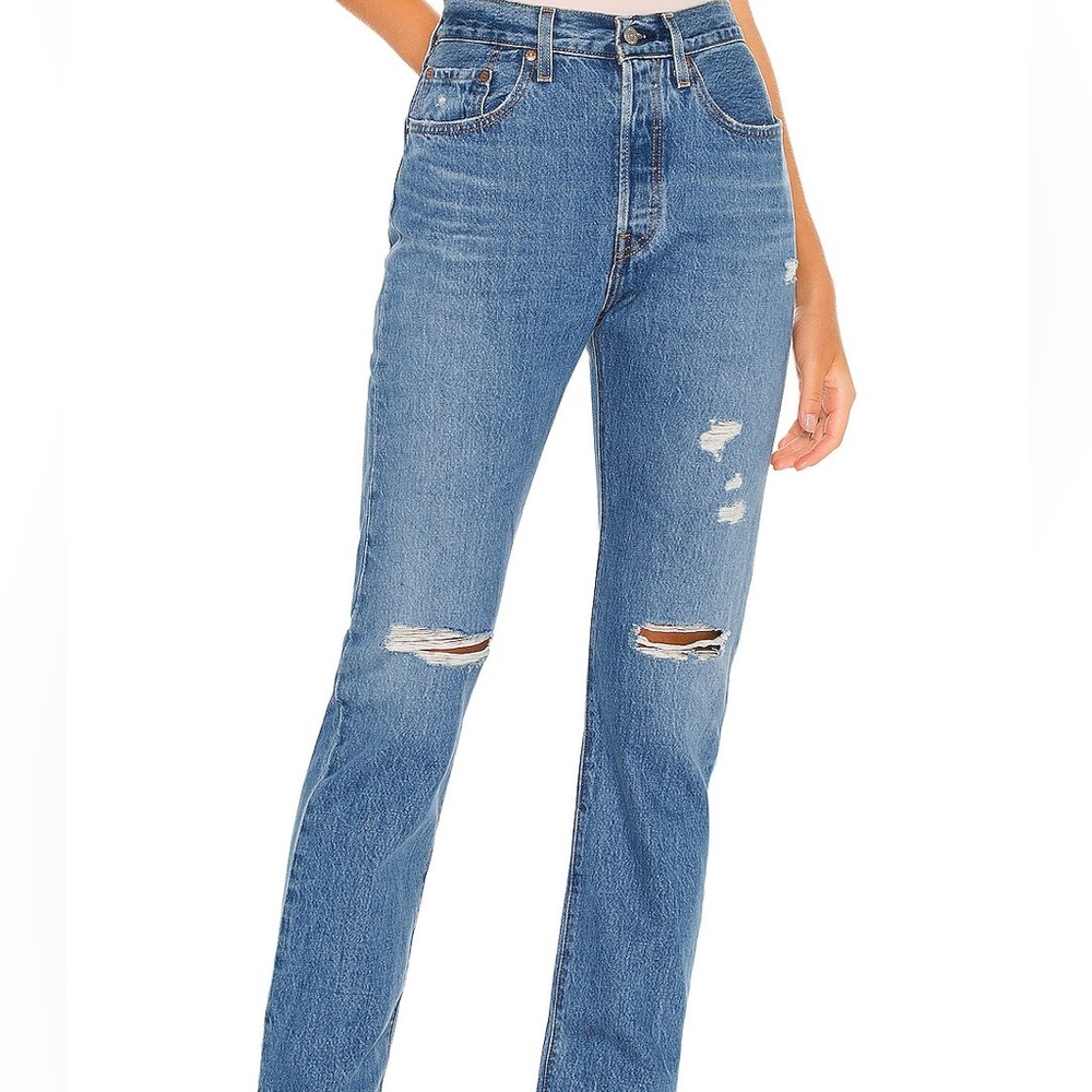 Levi’s 501 Jeans Medium Wash Distressed Size 26